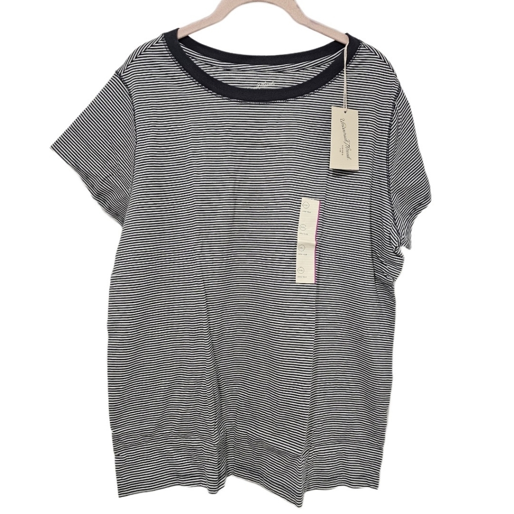Universal Thread Striped Crewneck Tshirt NWT - Picture 2 of 7